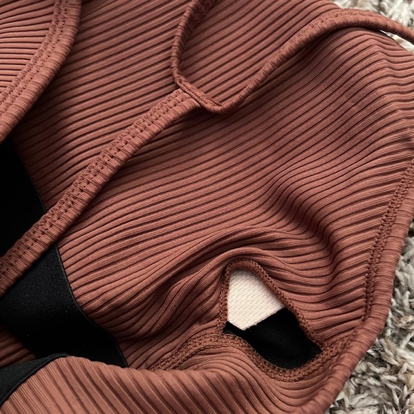 Chocolate Ribbed Active Top - Picture 12 of 12